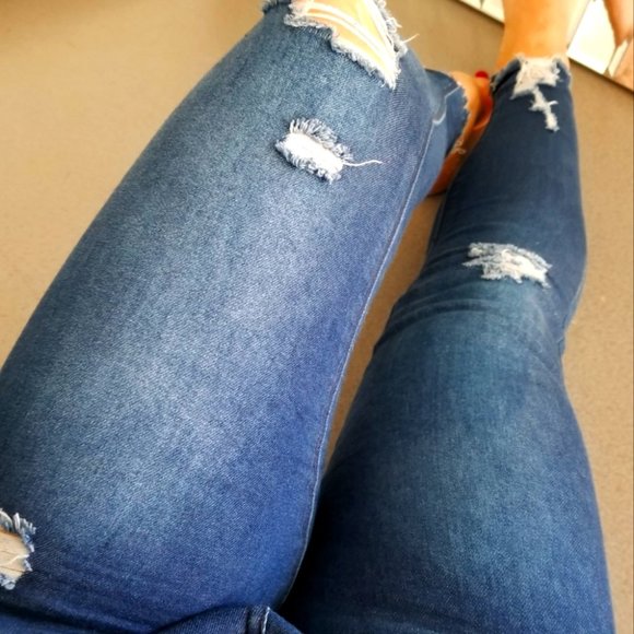 ASHELY Distressed Jeans - Picture 8 of 9